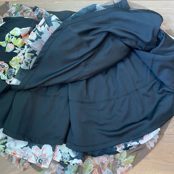 TORRID Floral Print Tulle Skirt - Picture 7 of 11